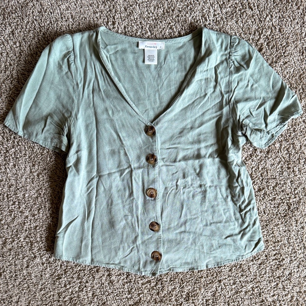 Cropped Button Up Blouse